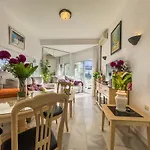 Skol 520C Cozy 1 Bedroom Apartment With Sea And Pool View